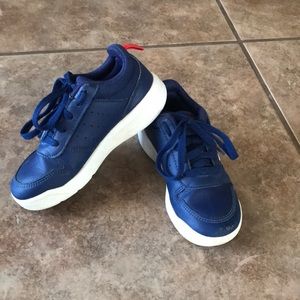 Boy’ adidas shoes